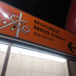 Cómo llegar en metro de Taxqueña a Central del Norte en Ciudad de México.