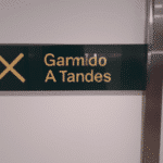 Guía para llegar en metro a la Sala de Armas.