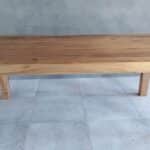 Crea una mesa rústica de madera en casa con estos sencillos pasos.