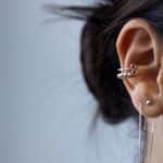 Aliviar el dolor de una perforación en la oreja: Consejos útiles.